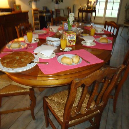 A La Cerisaie Bed & Breakfast Carignan-de-Bordeaux Eksteriør bilde
