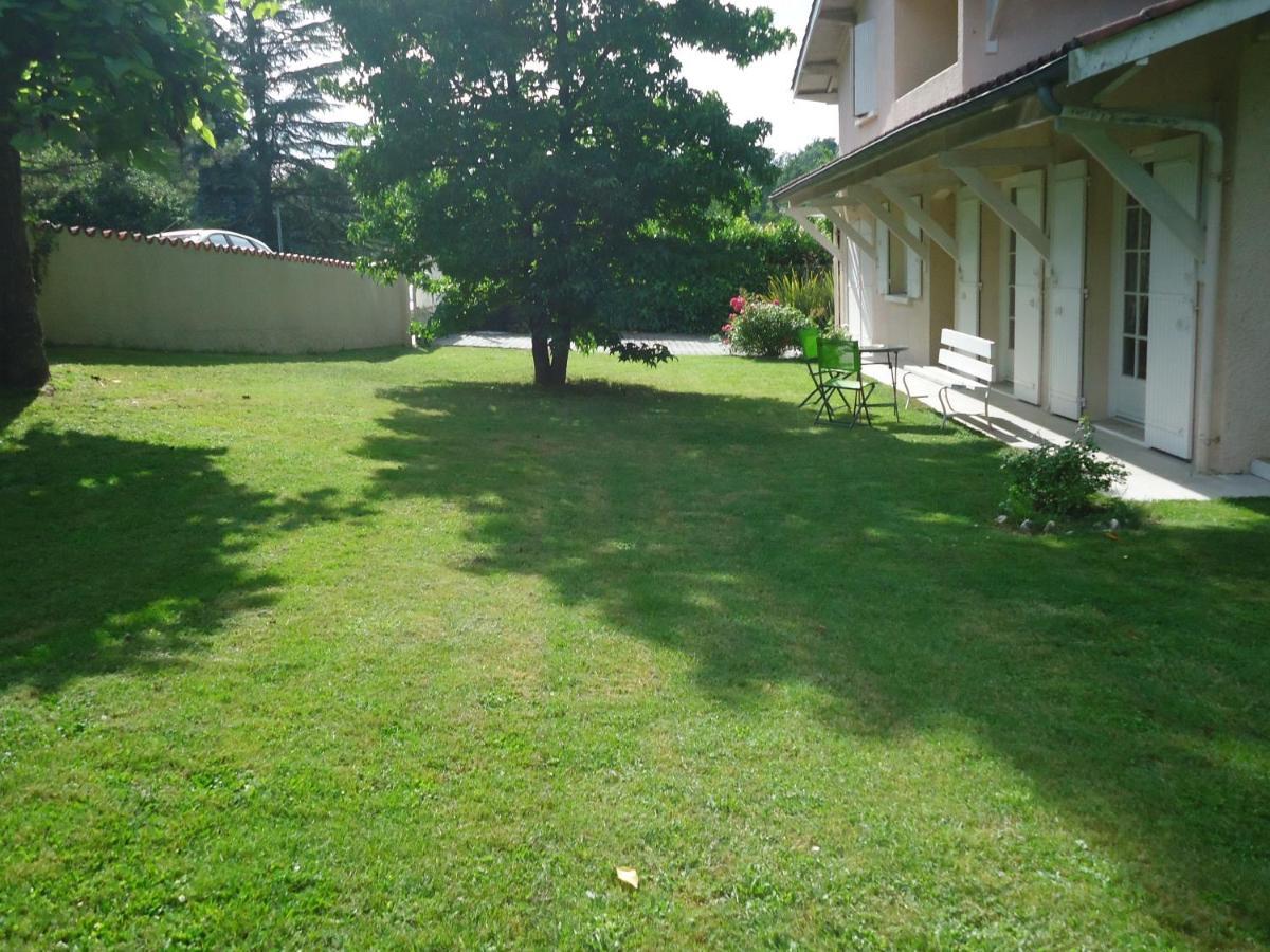 A La Cerisaie Bed & Breakfast Carignan-de-Bordeaux Eksteriør bilde