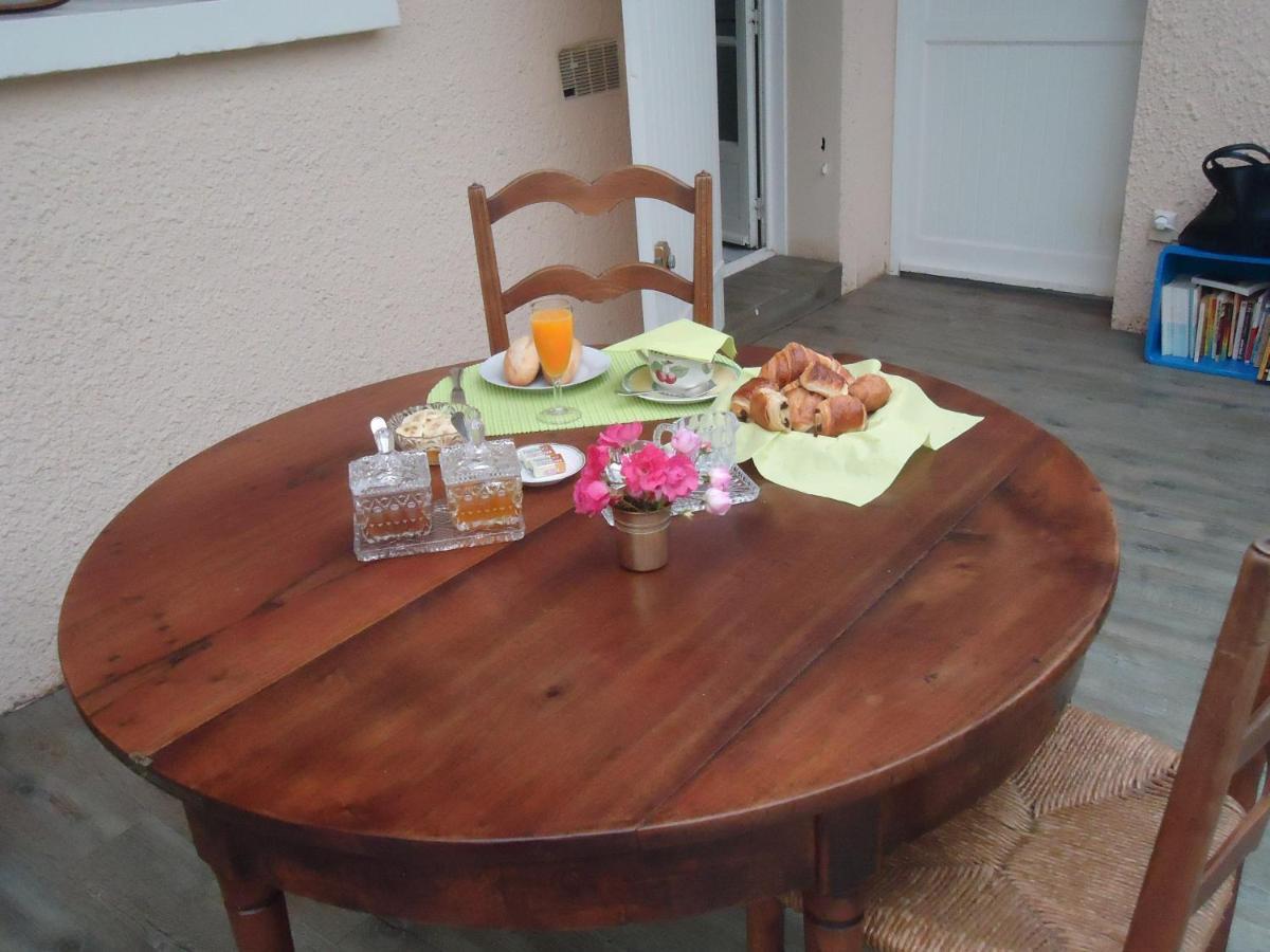 A La Cerisaie Bed & Breakfast Carignan-de-Bordeaux Eksteriør bilde